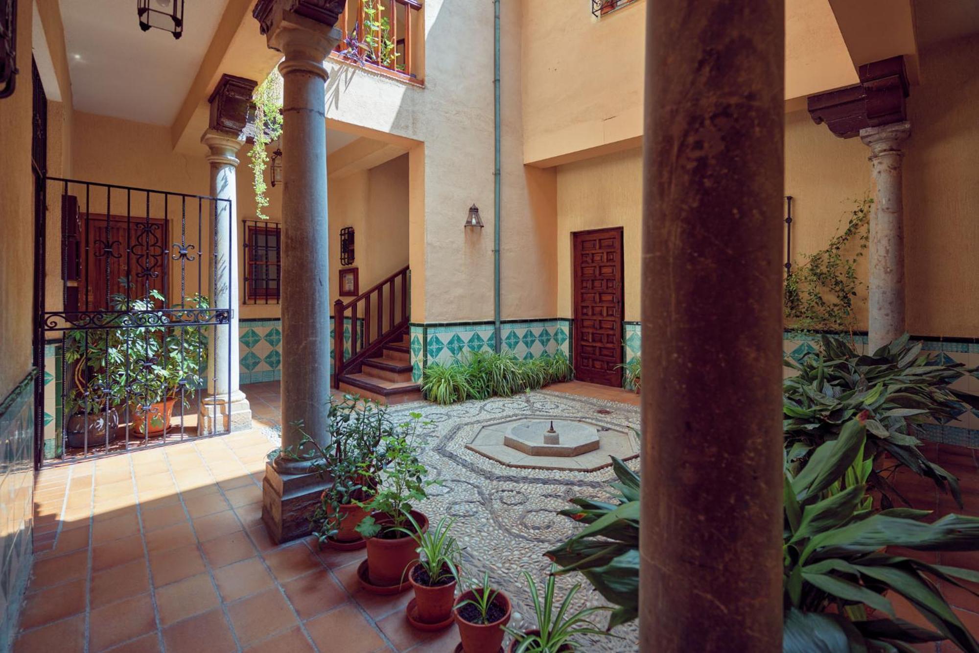Anali - Hostatel Apartment Granada Exterior photo